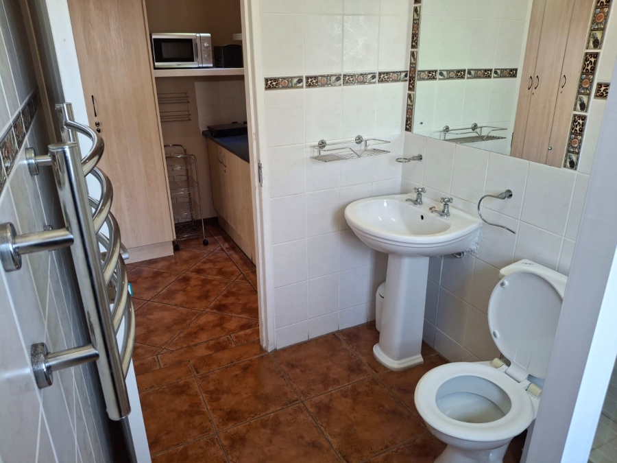 To Let 1 Bedroom Property for Rent in Summerstrand Eastern Cape
